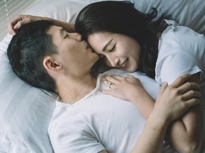 5 Manfaat Mandi Bareng Pasangan, Sempatkan Sebelum Berangkat ke Kantor 5 Manfaat Mandi Bareng Pasangan, Sempatkan Sebelum Berangkat ke Kantor