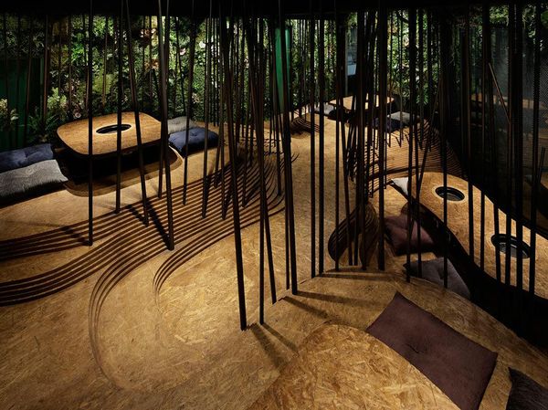 Keren! Di Dalam Restoran Ini Ada Hutan hingga Gua yang Luas