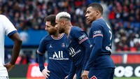 Messi terus dipercaya jadi playmaker PSG. Namun, konflik Neymar-Mbappe bisa saja berujung jadi hal buruk yang bisa menimpa performanya di lapangan (Getty Images)