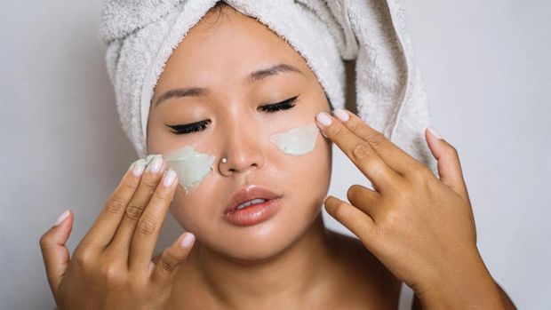 Nggak Pakai Pelembap, Auto Gagal Glowing/Foto : pexels.com/Anna Tarazevich