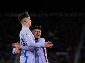 Barcelona Berencana Jual Pedri atau Gavi?