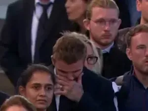 Potret David Beckham Menangis di Depan Peti Ratu Elizabeth II