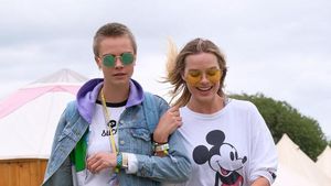 Potret Margot Robbie dan Cara Delevingne saat Masih Akrab Sahabatan