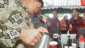 Sandiaga-Dewan Komisioner OJK Meriahkan Puncak Acara Gernas BBI