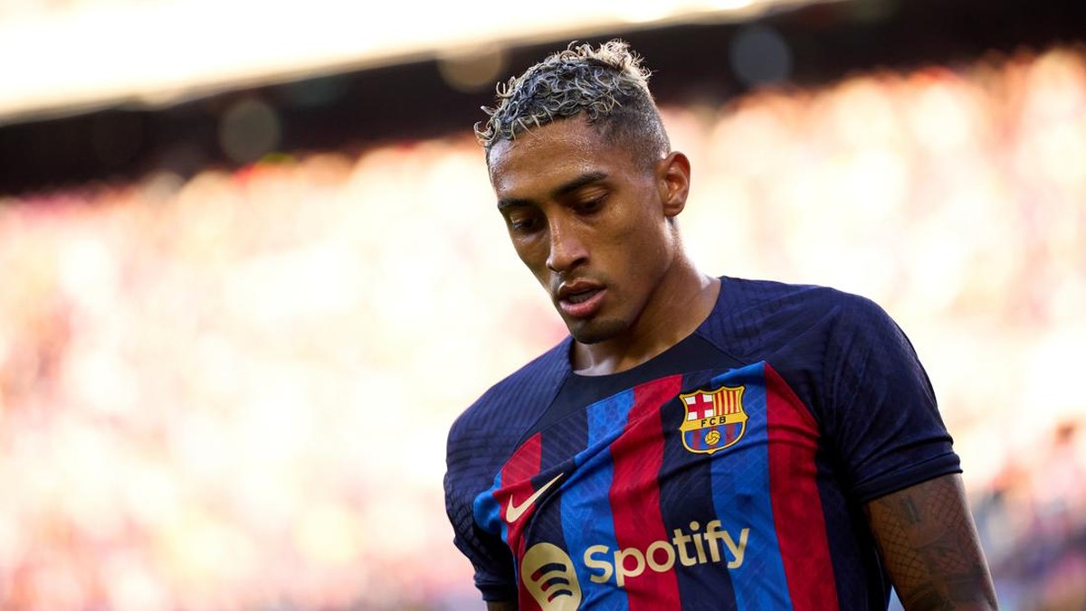 Raphinha menceritakan masa lalu yang berat, teman-temannya kini menjadi kriminal. (Foto: Getty Images/Alex Caparros)