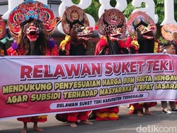 Pemuda di Trenggalek Gelar Aksi Dukung Langkah Pemerintah soal BBM