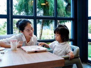 Ini 6 Tips Membawa Bayi ke Restoran Agar Nyaman