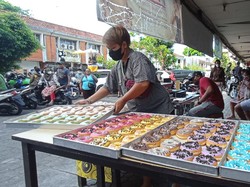 Owner Donat Viral Denpasar Terinspirasi dari Jualan Orang di Malaysia