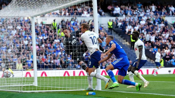 Tottenham Hotspurs Harry Kane scores their sides first goal of the game during the Premier League match at the Tottenham Hotspur Stadium, London. Picture date: Saturday September 17, 2022. (Photo by John Walton/PA Images via Getty Images)