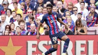 Alejandro Balde merupakan bek sayap kiri berusia 19 tahun. Balde pun dipercaya pelatih Barcelona, Xavi untuk main di skuad utama (Getty Images)