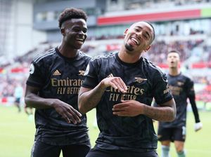 Gabriel Jesus Menari untuk Bela Vinicius Junior