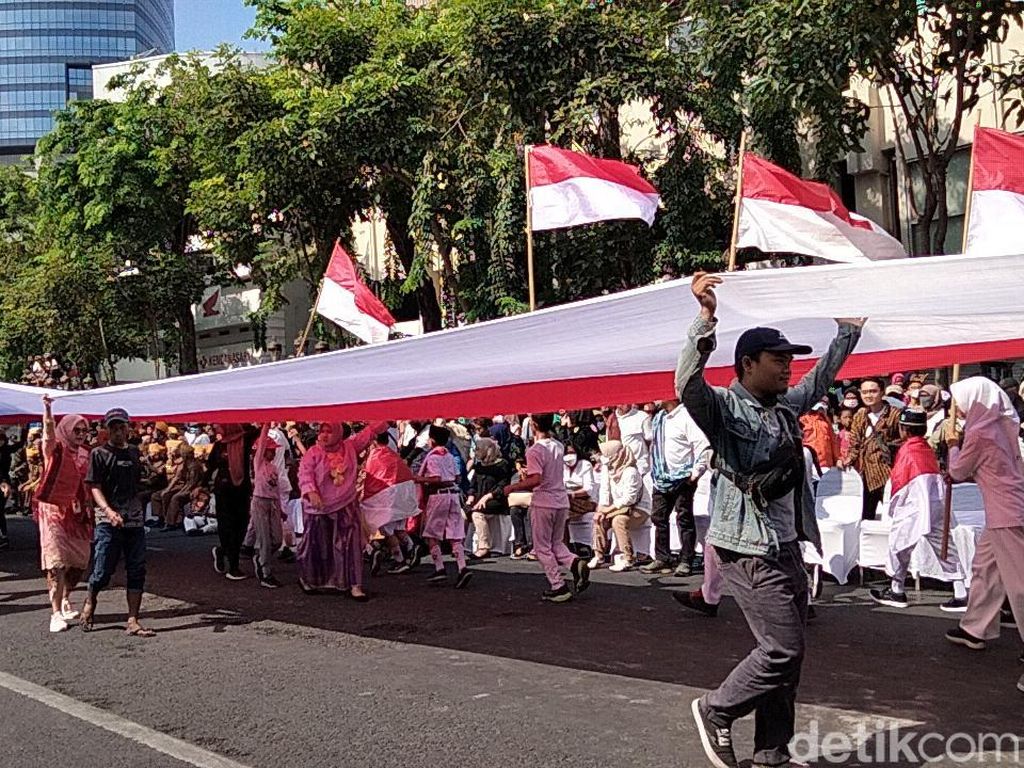 Sejarawan Sebut Tunjungan Jadi Panggung Terpanjang Teatrikal Perobekan Bendera Sejarawan Sebut Tunjungan Jadi Panggung Terpanjang Teatrikal Perobekan Bendera