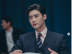 Lee Jong Suk Positif COVID-19, Batalkan Semua Aktivitas