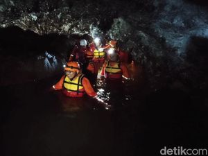 Eksotik! Gua di Kulon Progo Punya Aliran Sungai Kuno di Bawah Tanah Eksotik! Gua di Kulon Progo Punya Aliran Sungai Kuno di Bawah Tanah