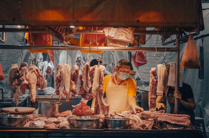Hukum muslim jualan daging babi