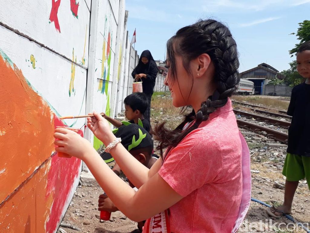 Kampung Dolanan Surabaya Kini Berhias Mural Keseruan Permainan Tradisional