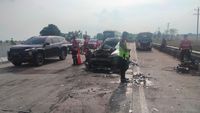 Melihat Lagi Suasana Ngeri Kecelakaan Maut Beruntun Tol Pejagan-Pemalang