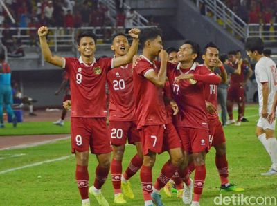 Dukungan Suporter dan Perjuangan Garuda Muda Tekuk Vietnam 3-2