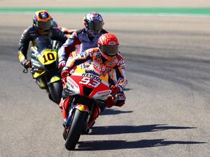 Bastianini Juara MotoGP Aragon 2022, Marquez Ambruk Usai Tabrakan Bastianini Juara MotoGP Aragon 2022, Marquez Ambruk Usai Tabrakan