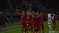 Gol Rabbani memastikan Indonesia menang 3-2 atas Vietnam. (Foto: Deny Prastyo Utomo/detikJatim)