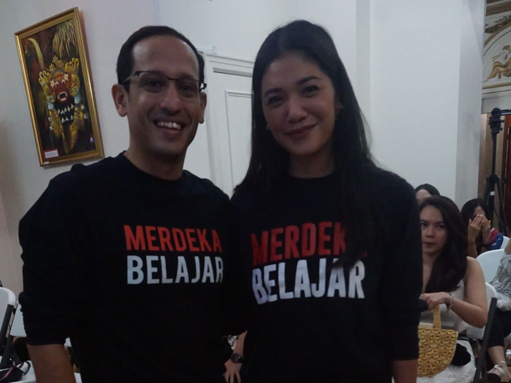 Momen So Sweet Menteri Nadiem ke Istri di Hadapan Mahasiswa Indonesia di AS