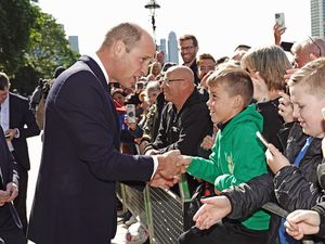 Lelucon Pangeran William ke Segerombolan Fans Cilik MU