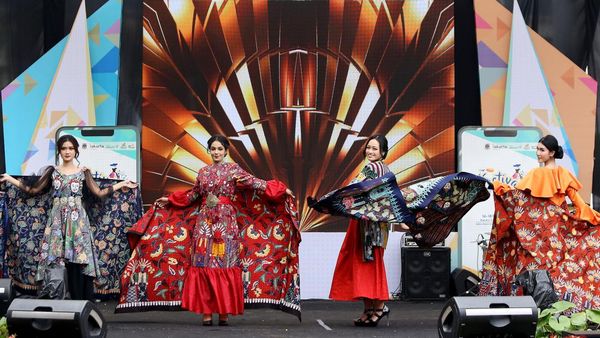 Potret Keseruan Pesta Rakyat di Jakarta Barat