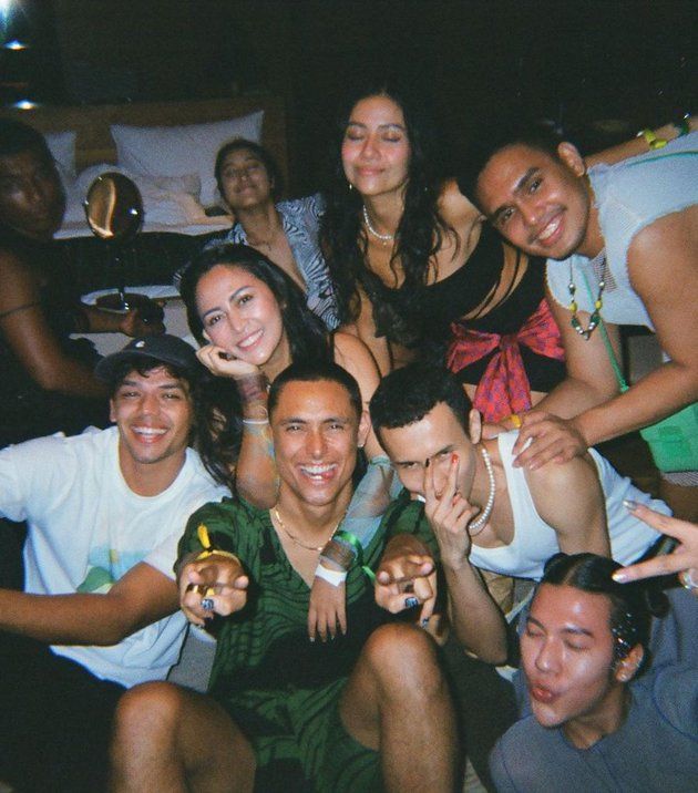 Rachel Vennya dan Raka Hutchison Rachel Vennya dan Raka Hutchison