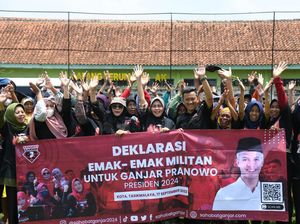 Bantu Emak-emak, Relawan Ganjar Gelar Bazar Sembako Murah