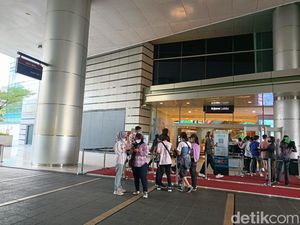 Sempat Ditutup Gegara Kepulan Asap, West Mall Grand Indonesia Kembali Dibuka Sempat Ditutup Gegara Kepulan Asap, West Mall Grand Indonesia Kembali Dibuka