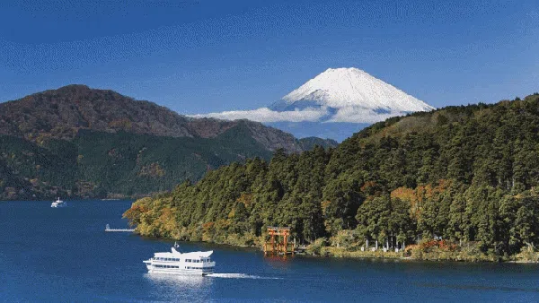 8 Danau Paling Eksotis di Jepang