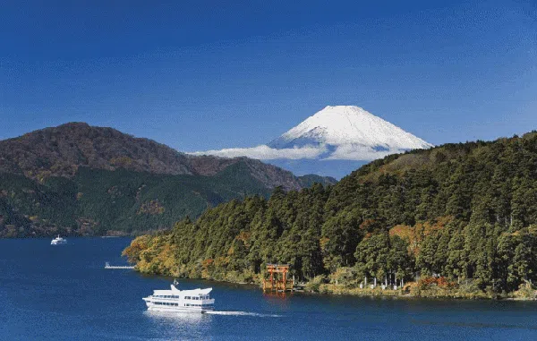 8 Danau Paling Eksotis di Jepang