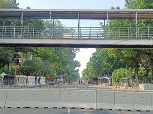 Antisipasi Demo Tolak BBM Naik, Sebagian Jalan Medan Merdeka Barat Ditutup