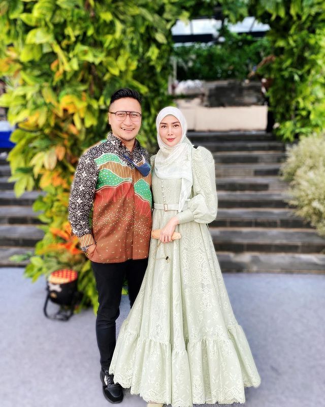 Arie Untung dan Fenita Arie Arie Untung dan Fenita Arie