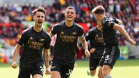 7. Arsenal. Mereka membayar 980 juta Euro untuk 33 transfer, padahal total valuasi pemain ketika direkrut hanya sebesar 851 juta Euro. Artinya, The Gunners boros 129 juta Euro. Foto: Getty Images/Alex Pantling