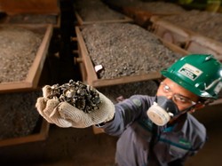 MIND ID-Antam Bentuk Anak Usaha Bikin Baterai Kendaraan Listrik