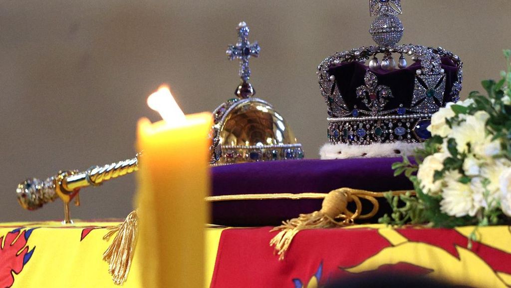 Penampakan Permata Curian Ratu Inggris yang Ditagih Balik Afrika Penampakan Permata Curian Ratu Inggris yang Ditagih Balik Afrika