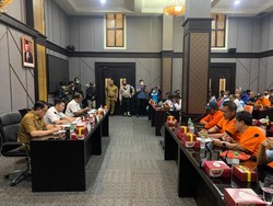 Buruh Audiensi dengan Wagub Emil Dardak: Tolak Kenaikan BBM-Tuntut UMK Naik