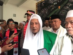 Lirik Lagu Padang Bulan Berbahasa Arab, Jawa, dan Artinya