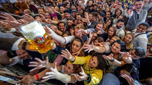 Hingar Bingar Oktoberfest, Festival Bir Terbesar di Dunia