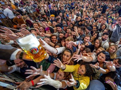 Hingar Bingar Oktoberfest, Festival Bir Terbesar di Dunia