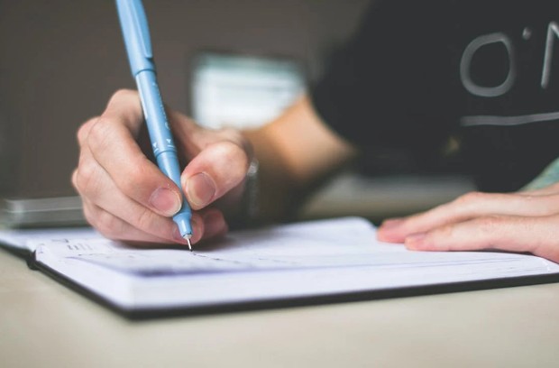 Ilustrasi: membuat to-do list/ Foto: pexels.com/picjumbo.com