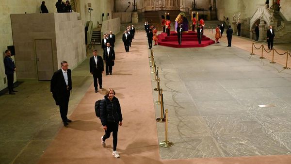 Ini Warga Terakhir yang Melayat Ratu Elizabeth II