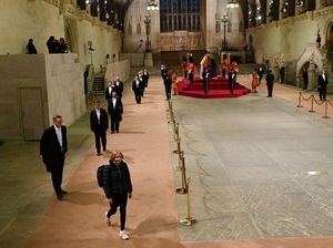 Ini Warga Terakhir yang Melayat Ratu Elizabeth II