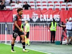 Rekor! Eks Barcelona Raih Kartu Merah Tercepat di Ligue 1