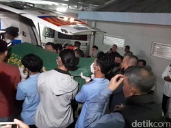 Suasana Rumah Duka Anak Jamintel, Korban Tewas Kecelakaan Tol Pejagan