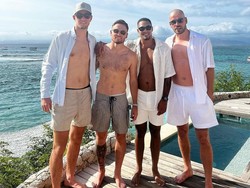 Kapten PSM Wiljan Pluim Rayakan Liburan di Kapal Yacht Mewah Bareng Klok