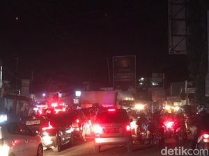 Cianjur-Sukabumi Habiskan Waktu 3 Jam gegara Ada Perbaikan Jembatan Cianjur-Sukabumi Habiskan Waktu 3 Jam gegara Ada Perbaikan Jembatan