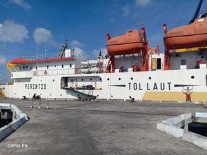 Pelni Tanggung Korban Kebakaran KM Sabuk Nusantara 91