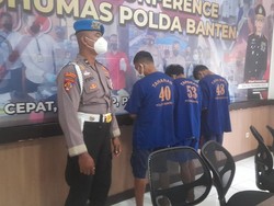 Polisi Tangkap 3 Kurir Narkoba di Banten, 11 Kg Ganja Disita